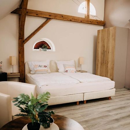 Altstadt-Residenz Manz Вахенхайм-ан-дер-Вайнштрасе Экстерьер фото