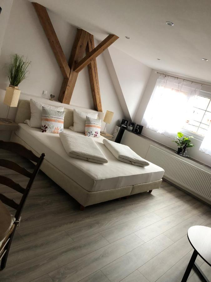 Altstadt-Residenz Manz Вахенхайм-ан-дер-Вайнштрасе Экстерьер фото