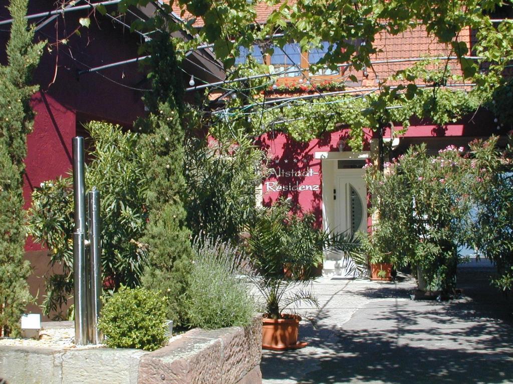 Altstadt-Residenz Manz Вахенхайм-ан-дер-Вайнштрасе Экстерьер фото